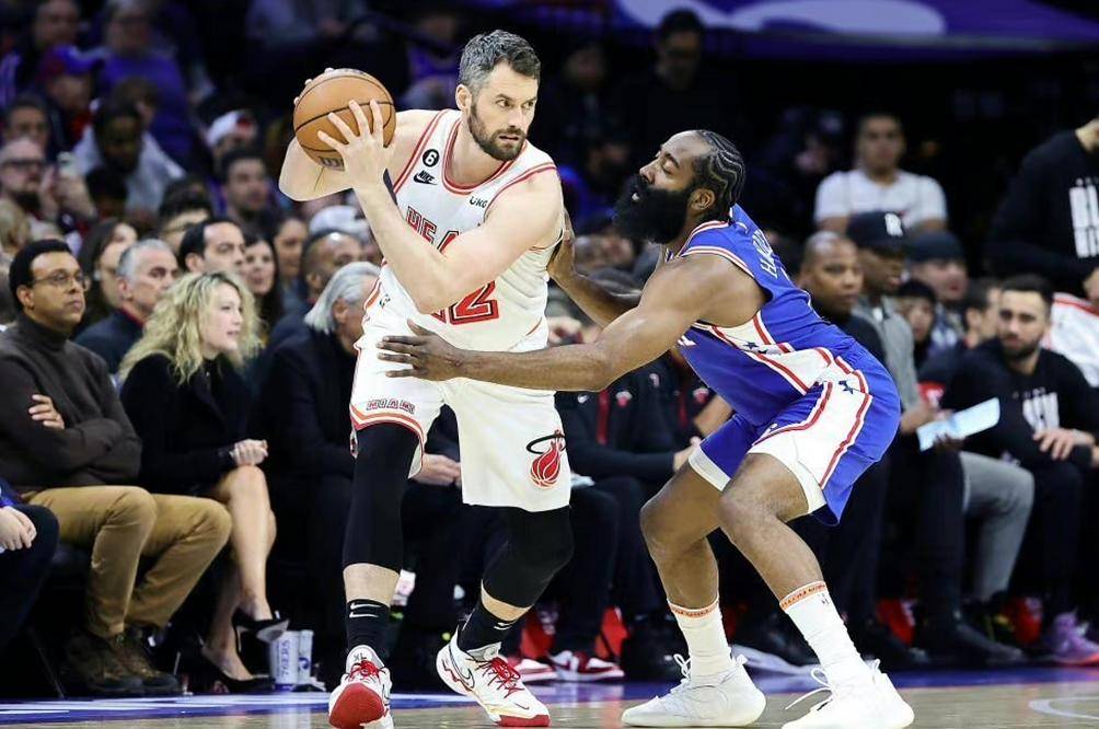 关于转折点迈阿密热火造点机会；全明星赛集结日攻防权衡；态度坚定；控场能力受关注的信息